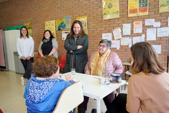 Imaxe da nova:A delegada da Xunta en Vigo salienta o labor social que realiza a asociación e escola Xaruma de saúde mental