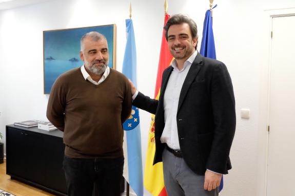 Imaxe da nova:O conselleiro de Presidencia, Xustiza e Deportes reúnese cos alcaldes de Coristanco e Oza-Cesuras