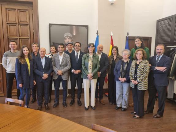 Imaxe da nova:A Xunta presenta na reunión do Observatorio Nacional de Artesanía que se celebra en Xixón a súa estratexia pioneira para garantir a...