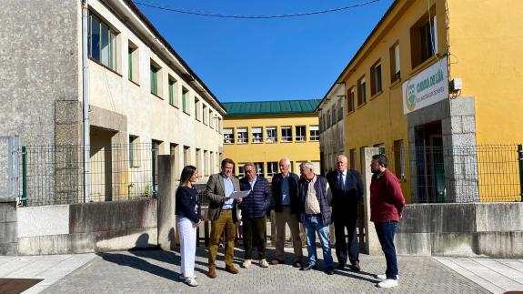 Imaxe da nova:A Xunta achegará ao Concello de Fornelos de Montes máis dun millón de euros para converter as antigas vivendas dos mestres nun foga...