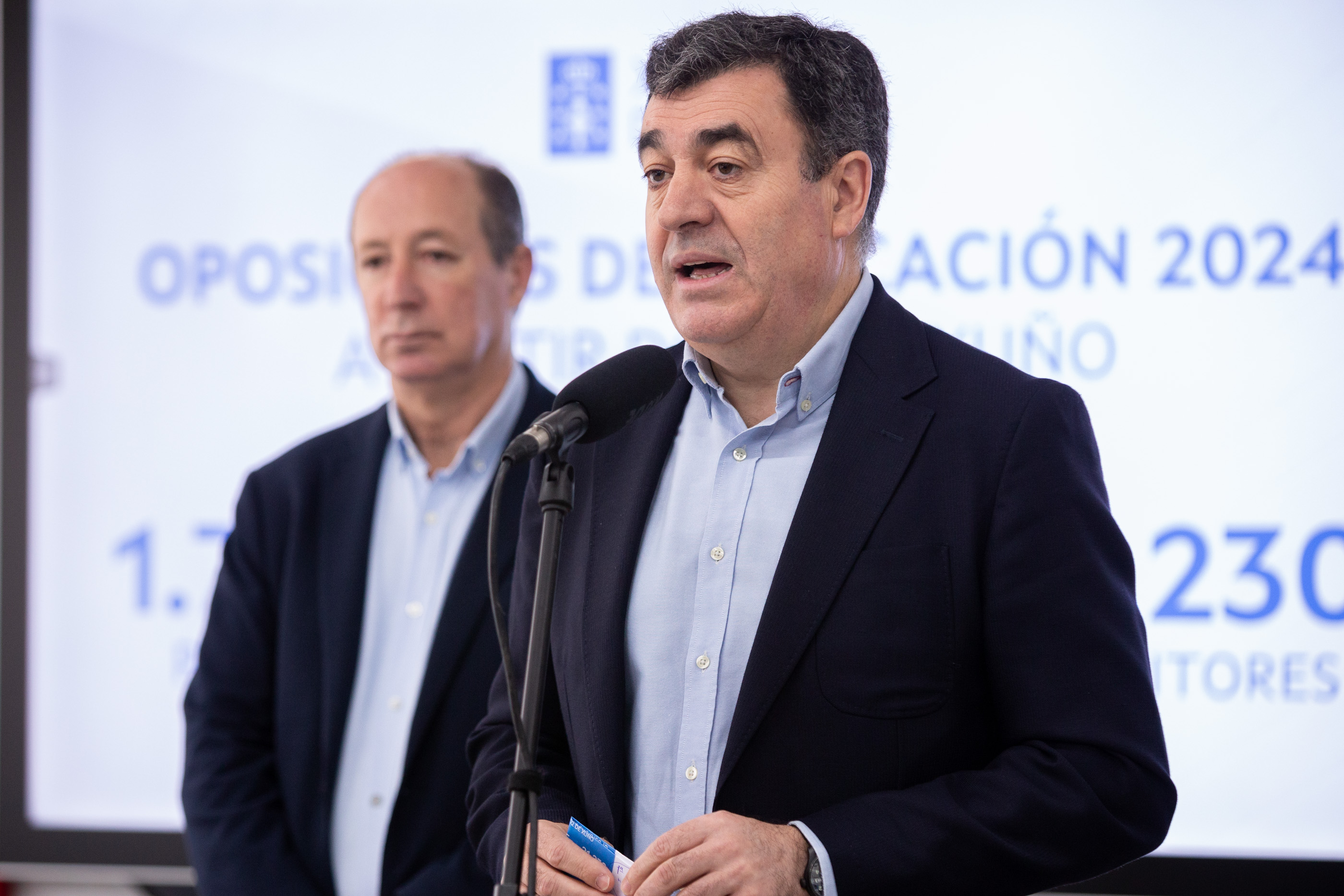 Image 1 of article Román Rodríguez anuncia que as oposicións do ensino se desenvolverán en 15 localidades de toda Galicia a partir do 22 de xuño