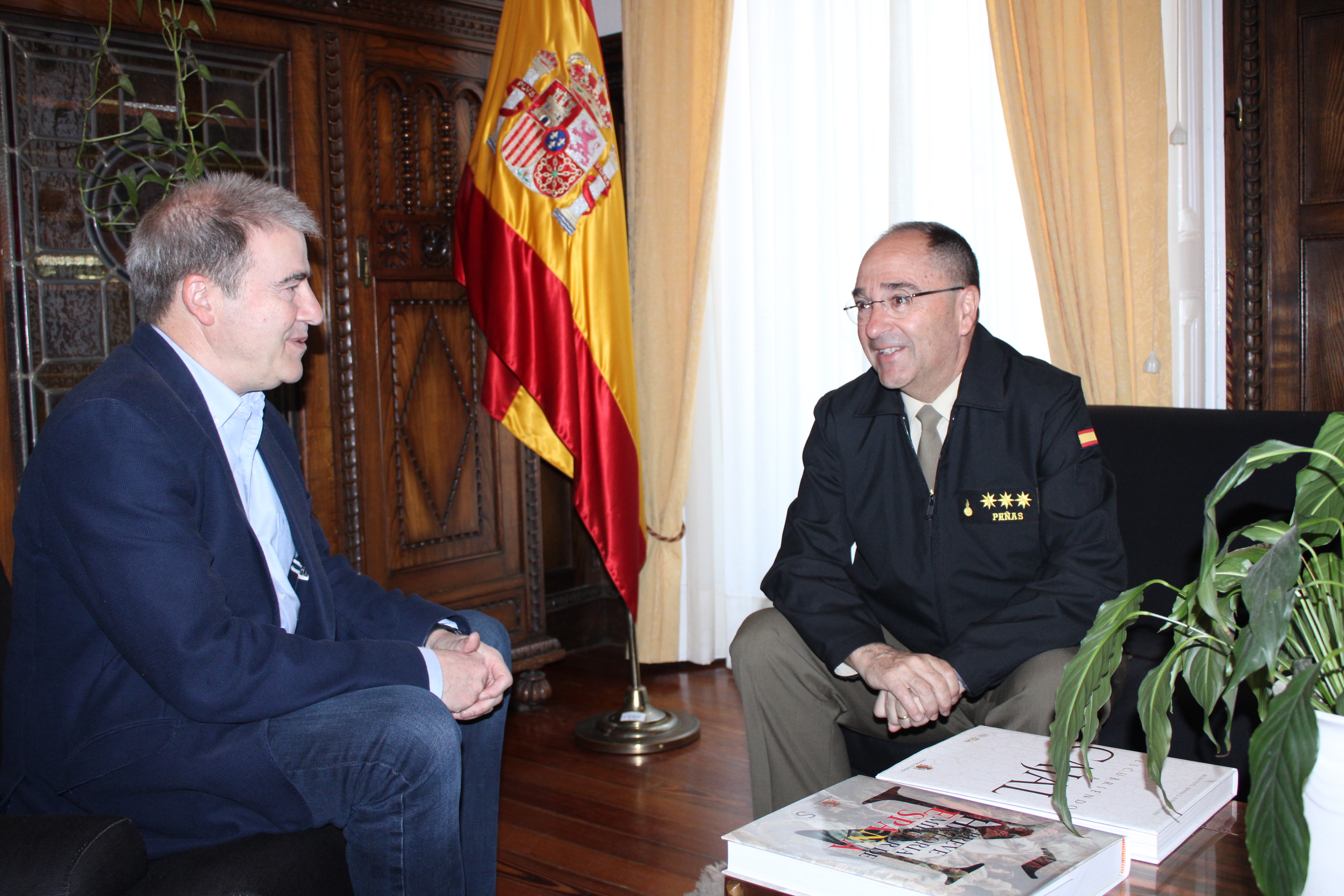 Imagen del artículo O delegado territorial da Xunta reúnese co subdelegado de Defensa en Ourense