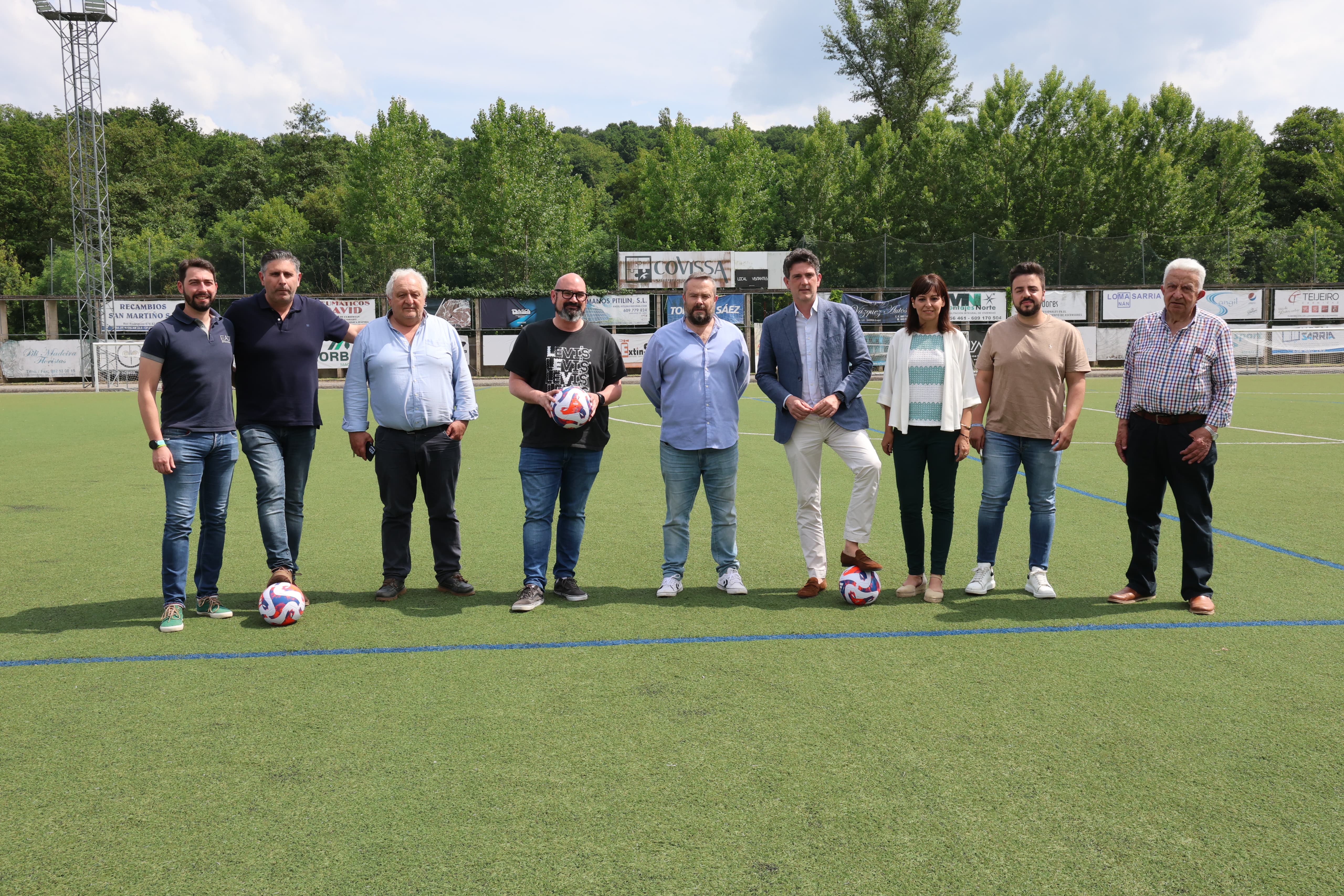 Image 1 of article A Xunta apoia o IX Torneo de fútbol memorial Pedro Canoa de Sarria, que congregará a uns 900 xogadores esta fin de semana no estadio da Ribela