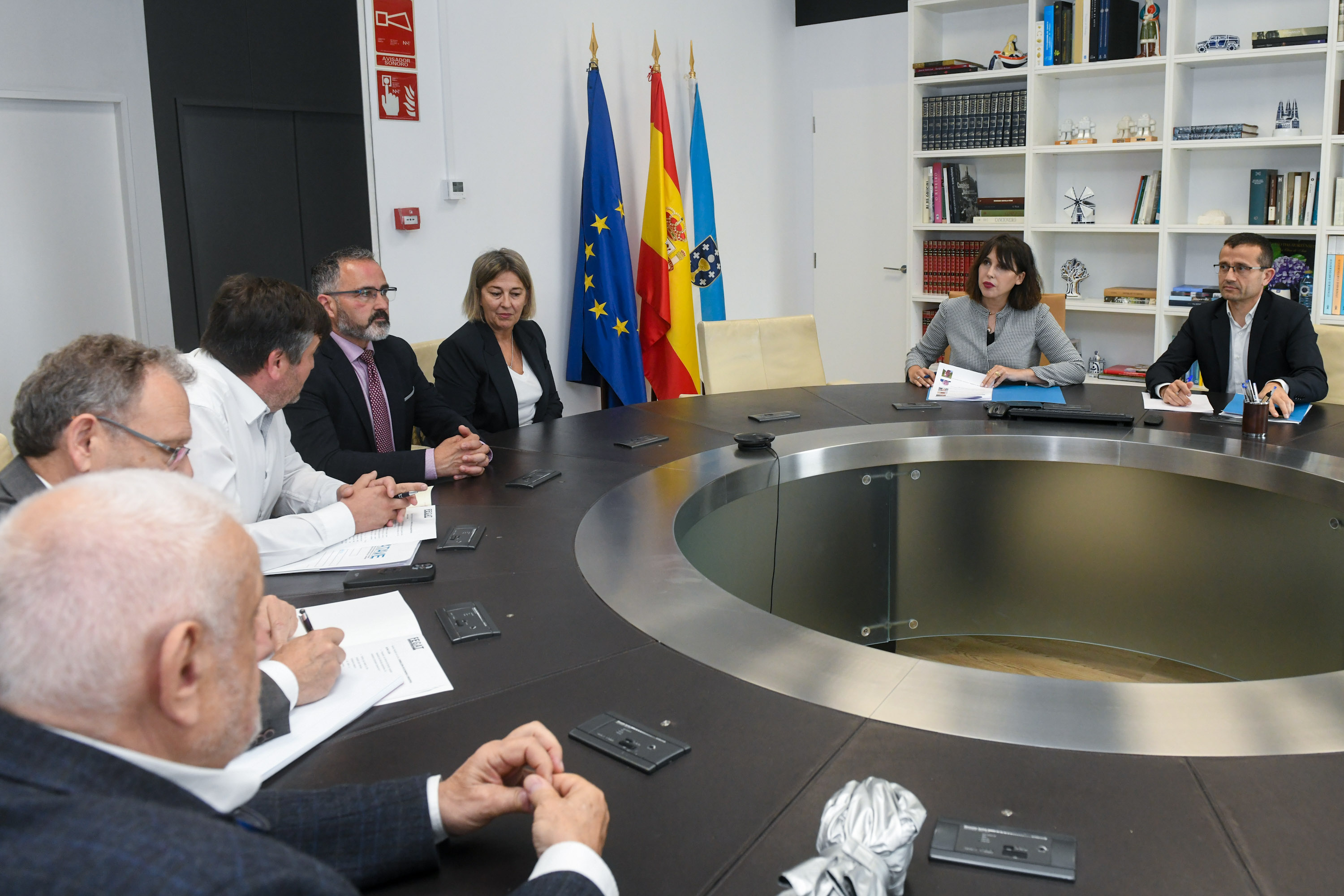 Image 1 of article Lorenzana reúnese coa Federación Galega de Talleres para avaliar a mellora da competitividade dun sector en plena transformación