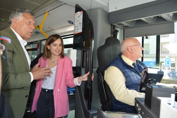 Imaxe da nova:As novas liñas de autobús de Sanxenxo impulsadas polo concello para o verán co apoio da Xunta comezan a funcionar esta fin de seman...
