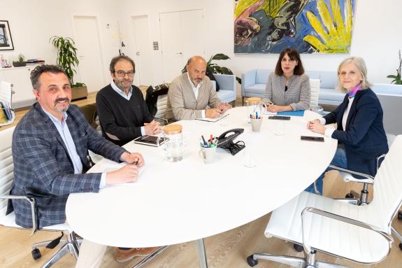 Imaxe da nova:Lorenzana aborda coa Asociación de Empresarios do Tambre novas medidas de impulso ao Biopolo Sionlla