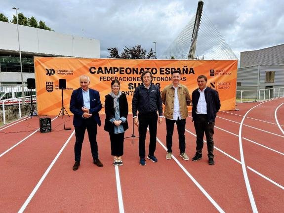 Imaxe da nova:Lete Lasa presenta o campionato de España sub18 no que se xuntarán medio milleiro de atletas para estrear a renovación dá pista do ...