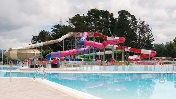 Imaxe da nova:O parque acuático do complexo deportivo de Monterrei abre as súas portas ata o vindeiro 15 de setembro