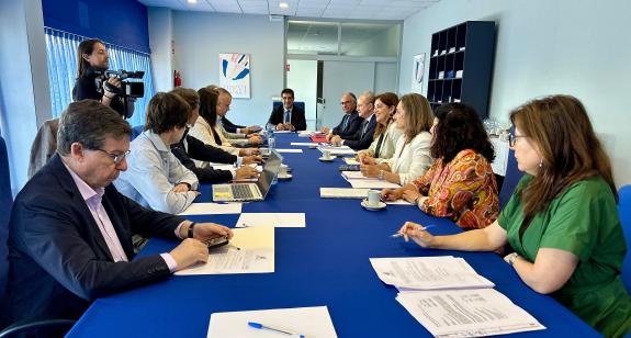 Imaxe da nova:A Xunta defende a creación dunha mesa de traballo co Concello de Vigo e Conxemar para avaliar as cuestións que blinden o carácter r...