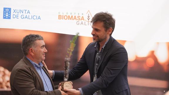 Imagen de la noticia:La Xunta participa en la entrega de premios de biomasa en el marco de la feria Galiforest