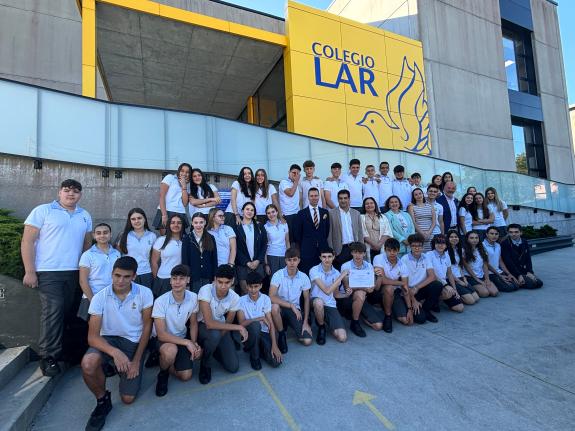 Imagen de la noticia:La Xunta felicita al Colegio Lar premiado en el certamen Galicons-Net por su labor a favor del consumo responsable y sosteni...