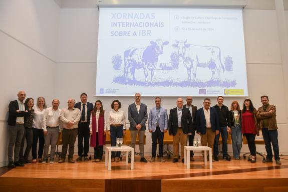 Imagen de la noticia:La Xunta reúne por primera vez a expertos internacionales en unas jornadas sobre el control y diagnóstico de la rinotraqueit...