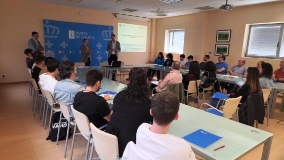 Imagen de la noticia:El Inega explica a estudiantes de FP el funcionamiento de la Red de Energía de la Xunta de Galicia