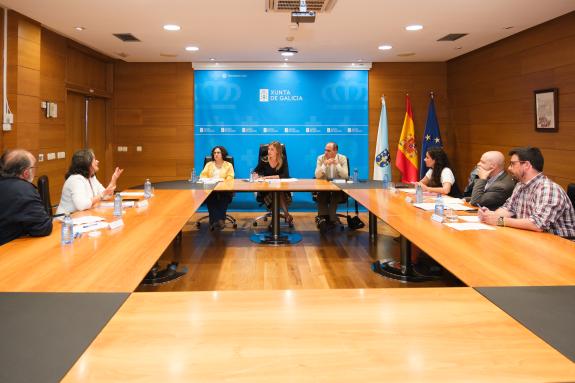 Imaxe da nova:Fabiola García aborda coa Rede Galega contra a Pobreza os avances da Xunta en materia de inclusión social