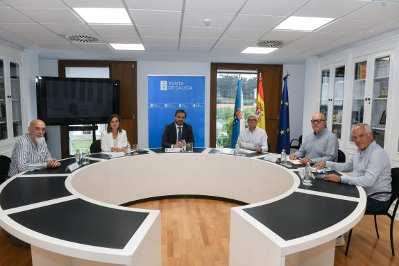 Imagen de la noticia:La Xunta apoya las reivindicaciones del sector ferroviario para trasladar al Gobierno central el refuerzo de los servicios d...