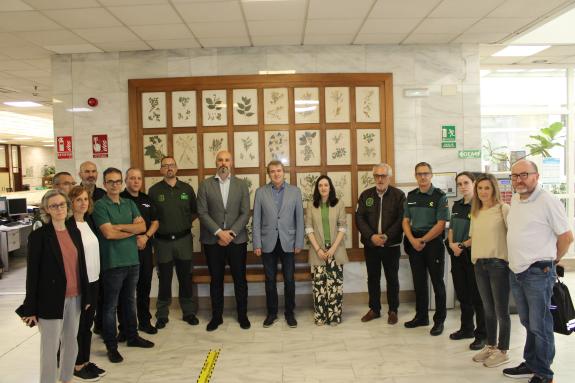 Imagen de la noticia:La Xunta y el Gobierno central se coordinan para prevenir los incendios forestales y luchar contra la actividad delictiva in...