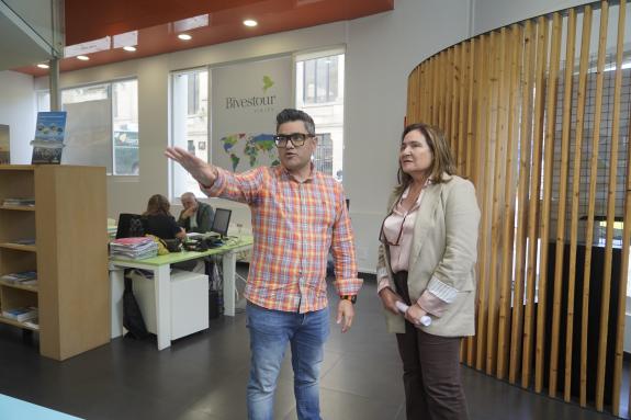 Imagen de la noticia:Ana Ortiz destaca la promoción del Bono Turístico de la Xunta con doce establecimientos adheridos en Vigo