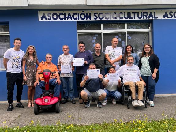 Imaxe da nova:A delegada da Xunta en Ferrol destaca o traballo da ASCM a prol da inclusión das persoas con discapacidade na clausura do curso Rod...