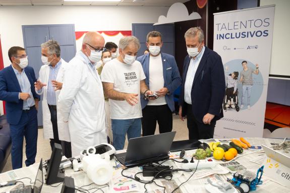 Imaxe da nova:A Xunta e o Colexio de Enxeñería en Informática de Galicia inician as xornadas de robótica para nenos ingresados nos hospitais públ...
