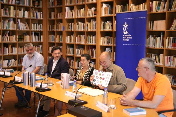 Imaxe da nova:Miranda destaca o compromiso da Xunta por preservar e difundir a rica historia da emigración galega na presentación dos novos 