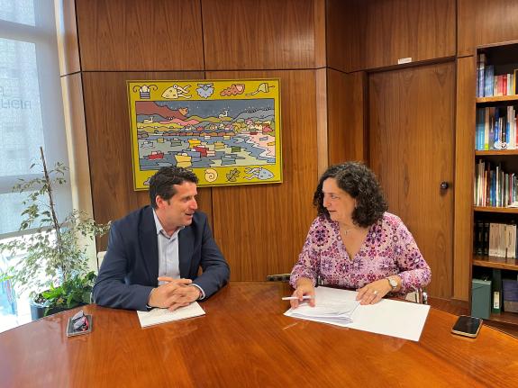 Imaxe da nova:Belén do Campo reúnese co alcalde de Boiro para abordar vías de colaboración