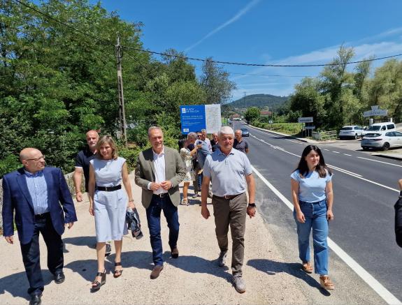Imaxe da nova:A Xunta inviste máis de 1,4 millóns de euros na rehabilitación de 9,3 quilómetros do firme da PO-254 que afecta a Ponteareas, Monda...