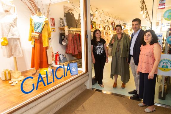 Imaxe da nova:A Xunta destaca a importancia do comercio local na posta en valor e no impulso da marca Artesanía de Galicia