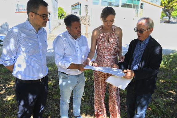 Imagen de la noticia:La Xunta invierte 1,2 M€ en la construcción de una residencia de mayores en A Peroxa y 600.000 € para un centro de día en Vi...