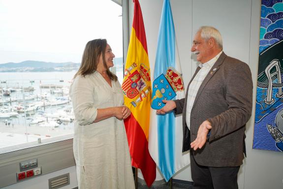 Imaxe da nova:Ana Ortiz traslada á asociación de amigos de Venezuela en Vigo o apoio do Goberno galego aos emigrantes retornados