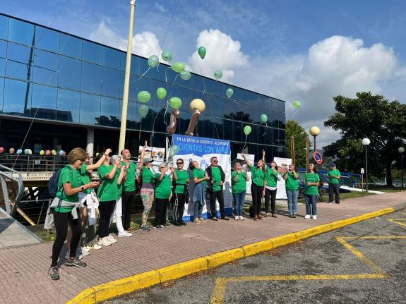 Imaxe da nova:A delegada territorial da Xunta en Ferrol apoia a AFAL na conmemoración do Día Internacional do Alzheimer