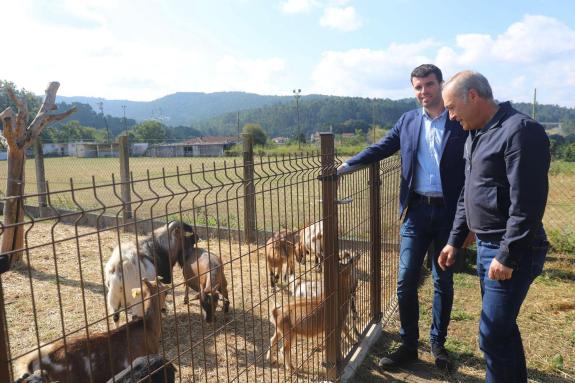 Imaxe da nova:Reguera visita un dos 15 establecementos da provincia adheridos á campaña ‘Outono Gastronómico en Turismo Rural’ e destaca o gran l...