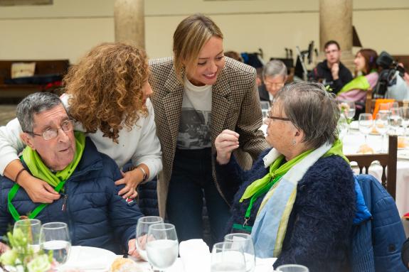 Imagen de la noticia:Fabiola García destaca la solidez del modelo de cuidados de Galicia, basado en la colaboración con las entidades, la univers...