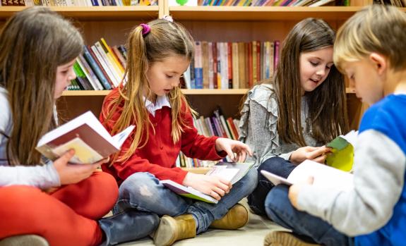 Imaxe da nova:Os clubs de lectura dos colexios e institutos galegos acadan un terzo dos premios concedidos en toda España