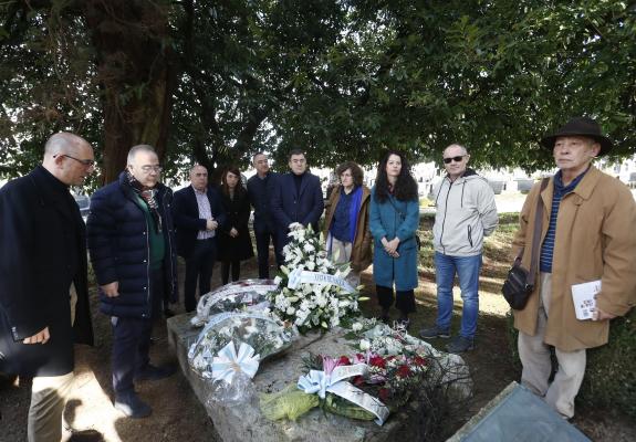 Imagen de la noticia:El conselleiro de Cultura recuerda a Valle-Inclán y la Díaz Pardo con motivo del aniversario de sus muertes