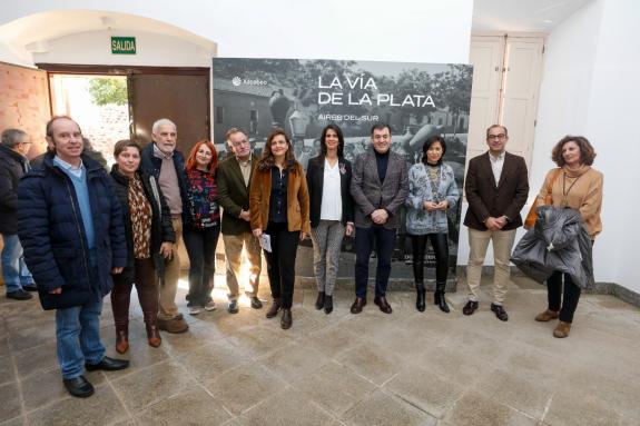 Imaxe da nova:A Xunta impulsa o coñecemento da Vía da Prata en Estremadura cunha mostra que percorre 150 anos da fotografía vencellada ao Camiño ...