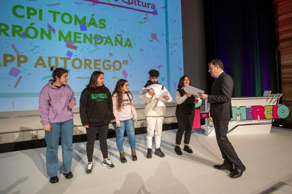 Imagen de la noticia:El certamen escolar de la Xunta 'Idea o teu comercio!' visibiliza entre las nuevas generaciones la importancia del comercio ...
