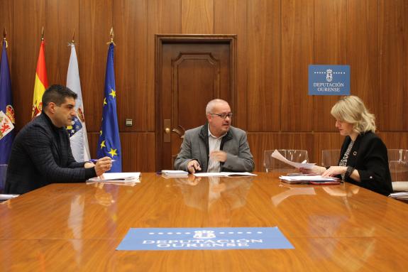 Imagen de la noticia:La Xunta y la Diputación de Ourense cooperarán en la financiación del abastecimiento y saneamiento en A Groba y As Chavolas,...