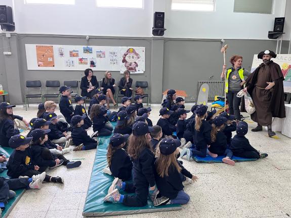 Imagen de la noticia:La Xunta da comienzo en Narón a la nueva edición del programa 'Vexo Veo Xacobeo' en la que participarán cerca de 3.500 niños...