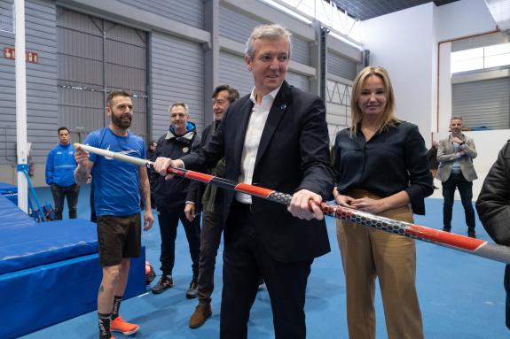 Imaxe da nova:Rueda destaca que a nova pista de atletismo de Ifevi contribuirá a que o deporte galego siga sumando éxitos