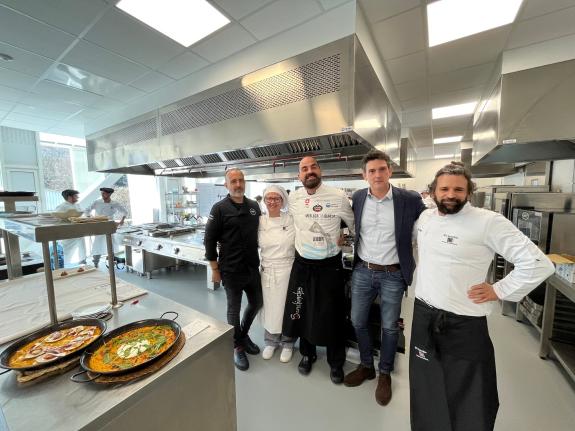 Imaxe da nova:Os chefs lucenses Álex Méndez e Pablo Vila volven á Escola de Sanxillao para impartir unha masterclass