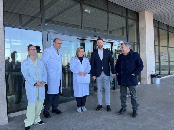 Imagen de la noticia:La Xunta ofertará 15 plazas fijas por concurso de méritos para reforzar el hospital comarcal de Barbanza