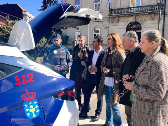 Imagen de la noticia:La Xunta colabora en la adquisición de un vehículo híbrido para la Policía Local de Ponteareas con una aportación de 33.600 ...