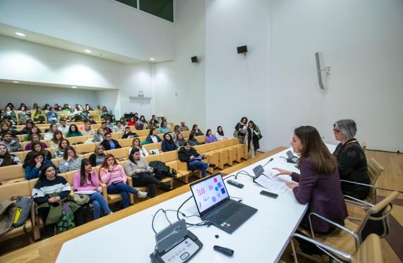 Imaxe da nova:A Xunta reforza a formación dos 100 docentes de apoio para a atención á diversidade que se incorporan ás aulas galegas ao abeiro do...