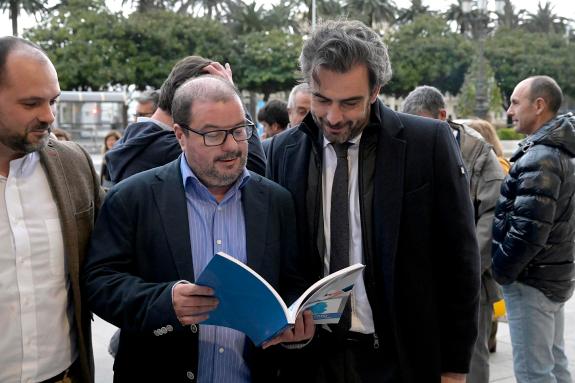 Imagen de la noticia:Diego Calvo, participa en la presentación de la publicación 