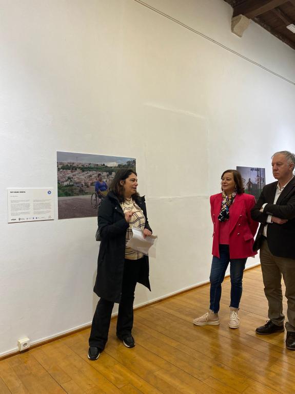 Imaxe da nova:A Xunta apoia a visibilización das mulleres migrantes a través dunha mostra inaugurada en Santiago de Compostela por Médicos do Mun...