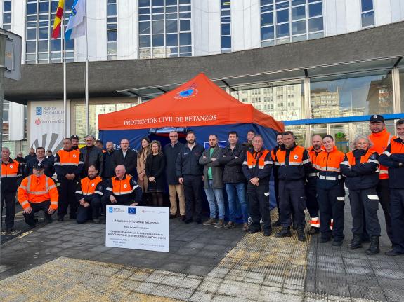 Imaxe da nova:A Xunta dota a Agrupacións de Voluntarios de Protección Civil da provincia da Coruña con tendas de campaña de emerxencias