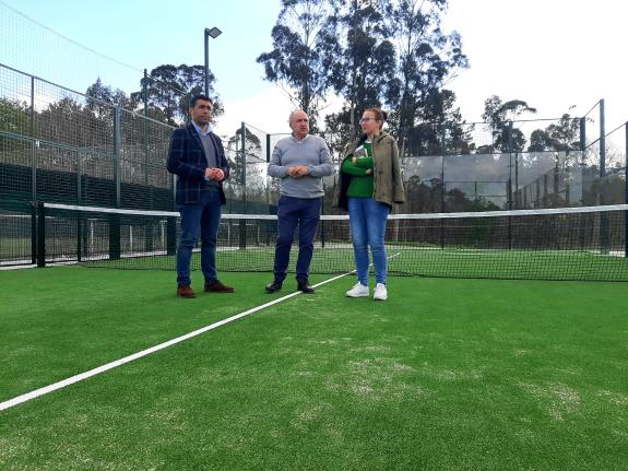 Imagen de la noticia:La Xunta dota de una pista de pádel al ayuntamiento de Moraña para completar las instalaciones deportivas de O Buelo con una...