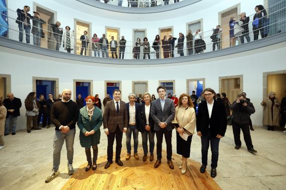 Imaxe da nova:Román Rodríguez gaba o compromiso da Escola de Arte e Superior de Deseño Ramón Falcón, de Lugo, coa formación artística de calidade...