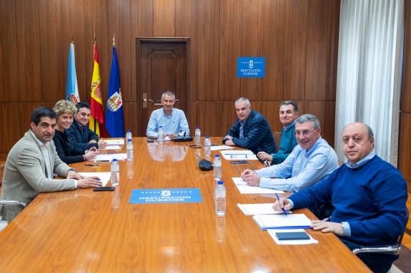Imaxe da nova:A Xunta e a Deputación de Ourense aproban a memoria económica que avala a xestión directa nos catro parques de bombeiros do consorc...