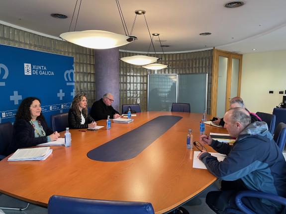 Imagen de la noticia:La Xunta se reúne con representantes de los propietarios de las fragas para ahondar en los contenidos del PRUX que más les a...